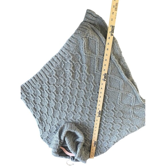 Wooden Ships Cowl Neck Grey‎ Poncho Sweater Size S/M Mohair Wool Chunky Knit - Picture 6 of 7